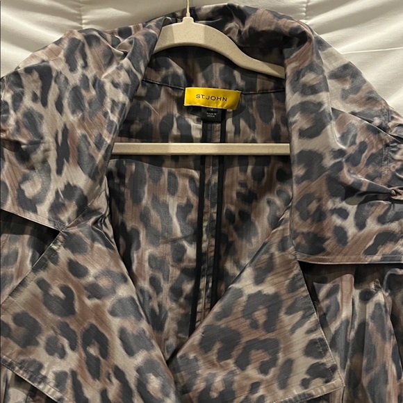 St. John Leopard Print Hooded Lightweight Jacket size medium - Picture 4 of 11